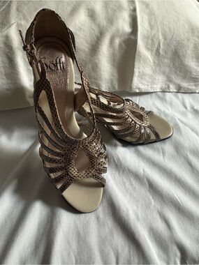Söfft Leather Strappy Heels Snake Print Bronze Metallic Size 7.5M
